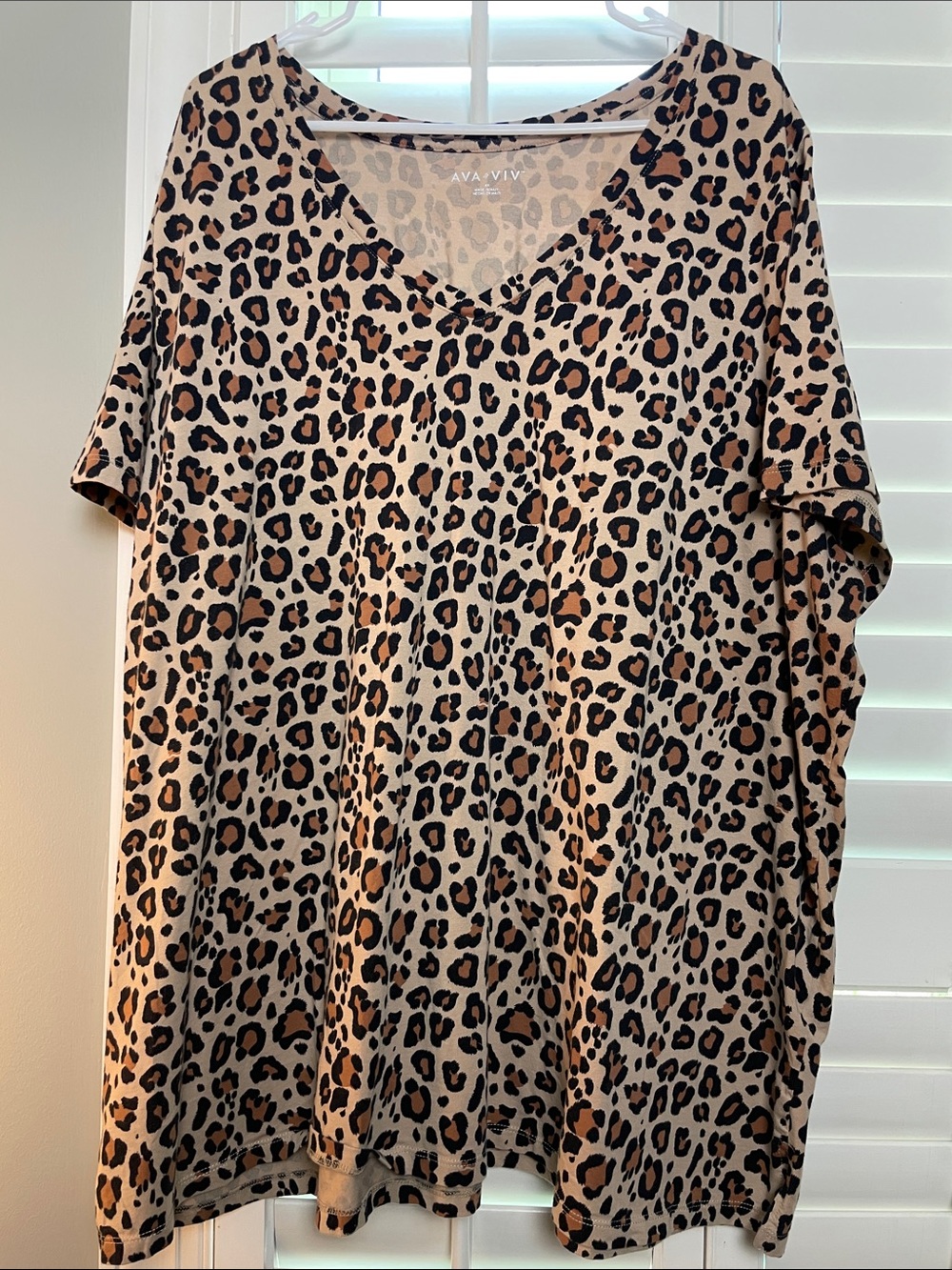 Ava & Viv Leopard Print V-Neck Short Sleeve Top 4X